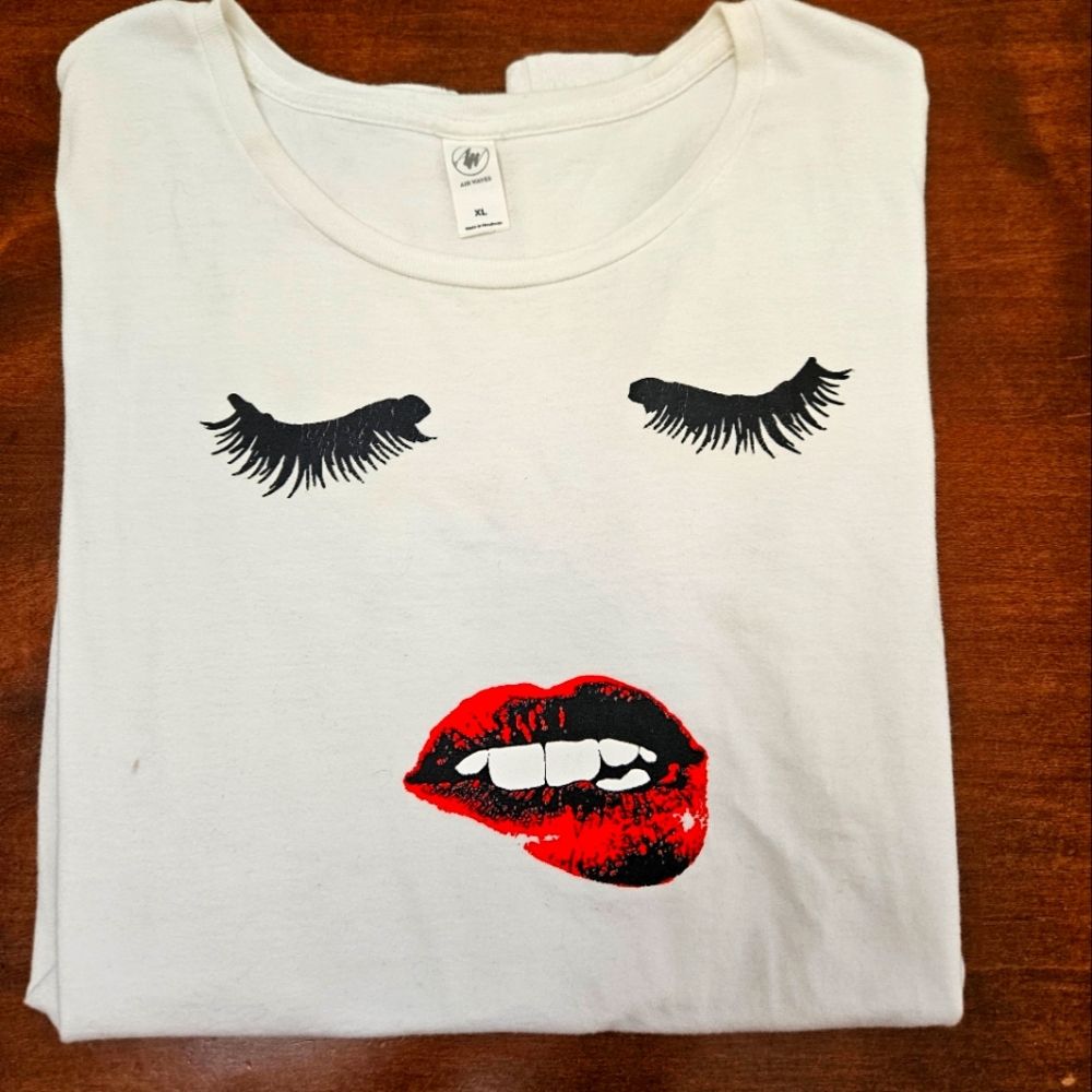T-shirt sz XL